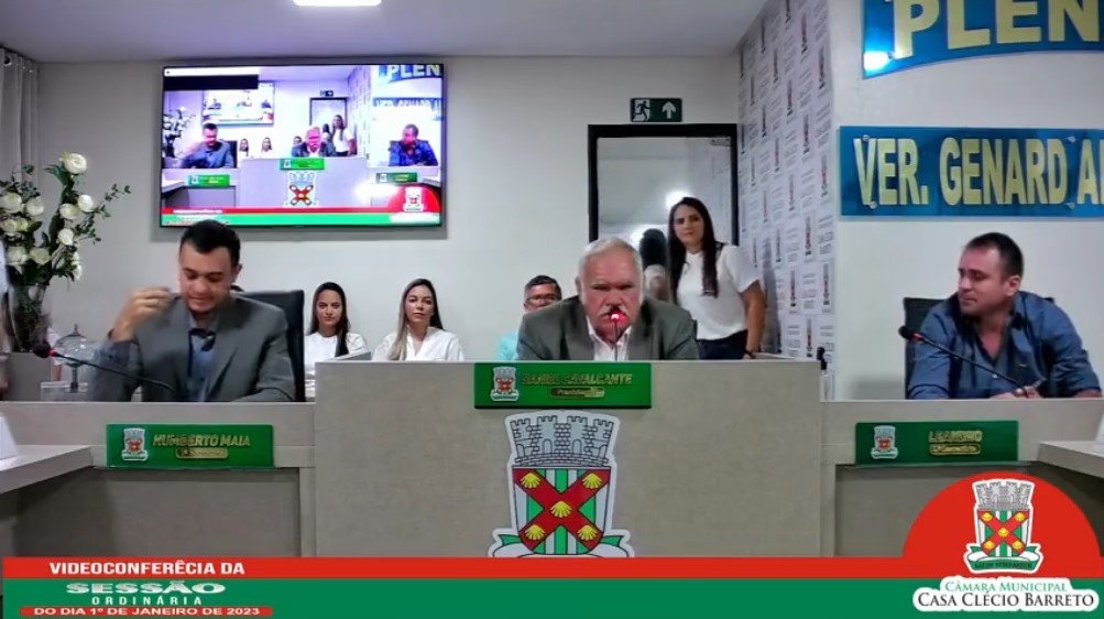 Leia mais sobre o artigo Dr Gentil Barreto é empossado Presidente da Câmara Municipal de Catolé do Rocha Biênio 2023/2024