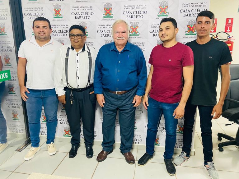 Leia mais sobre o artigo Câmara de Catolé do Rocha deu posse e apresentou os novos servidores concursados. Confira!