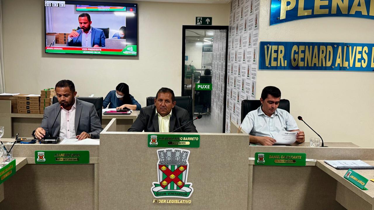 Leia mais sobre o artigo Câmara Municipal de Catolé do Rocha realiza Sessão Ordinária com importantes deliberações. Confira!