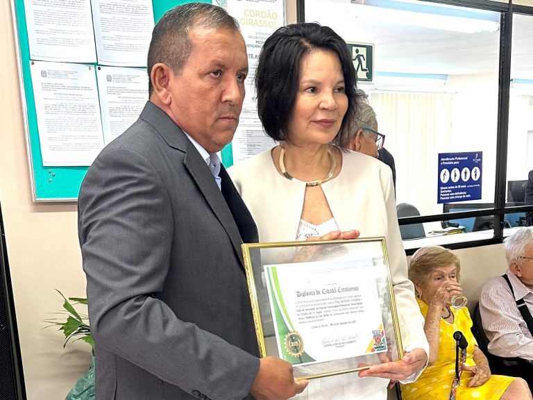Leia mais sobre o artigo Câmara de Catolé do Rocha homenageia desembargadora Herminegilda Leite Machado com Título de Cidadania Catoleense